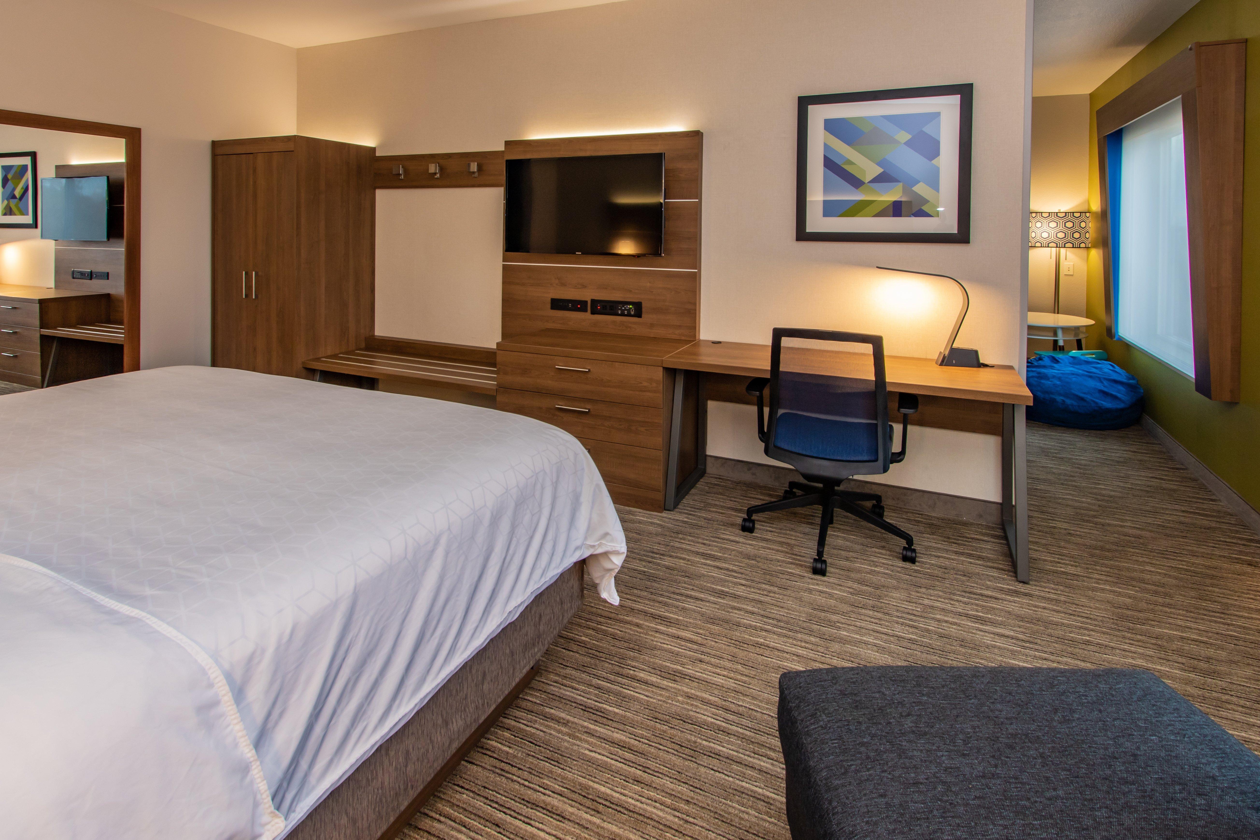 Holiday Inn Express Hotel & Suites Roseville - Galleria Area By Ihg Dış mekan fotoğraf