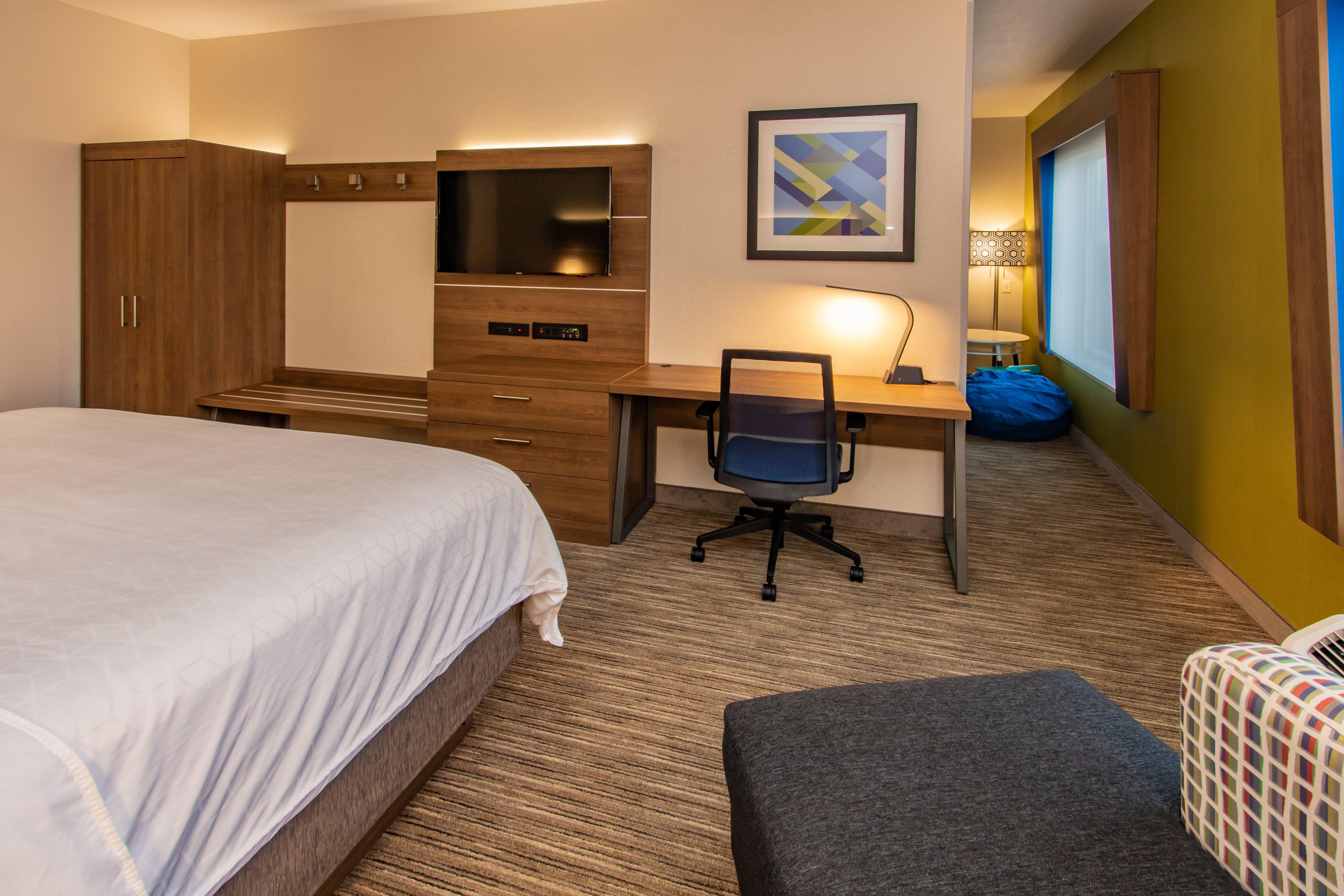 Holiday Inn Express Hotel & Suites Roseville - Galleria Area By Ihg Dış mekan fotoğraf
