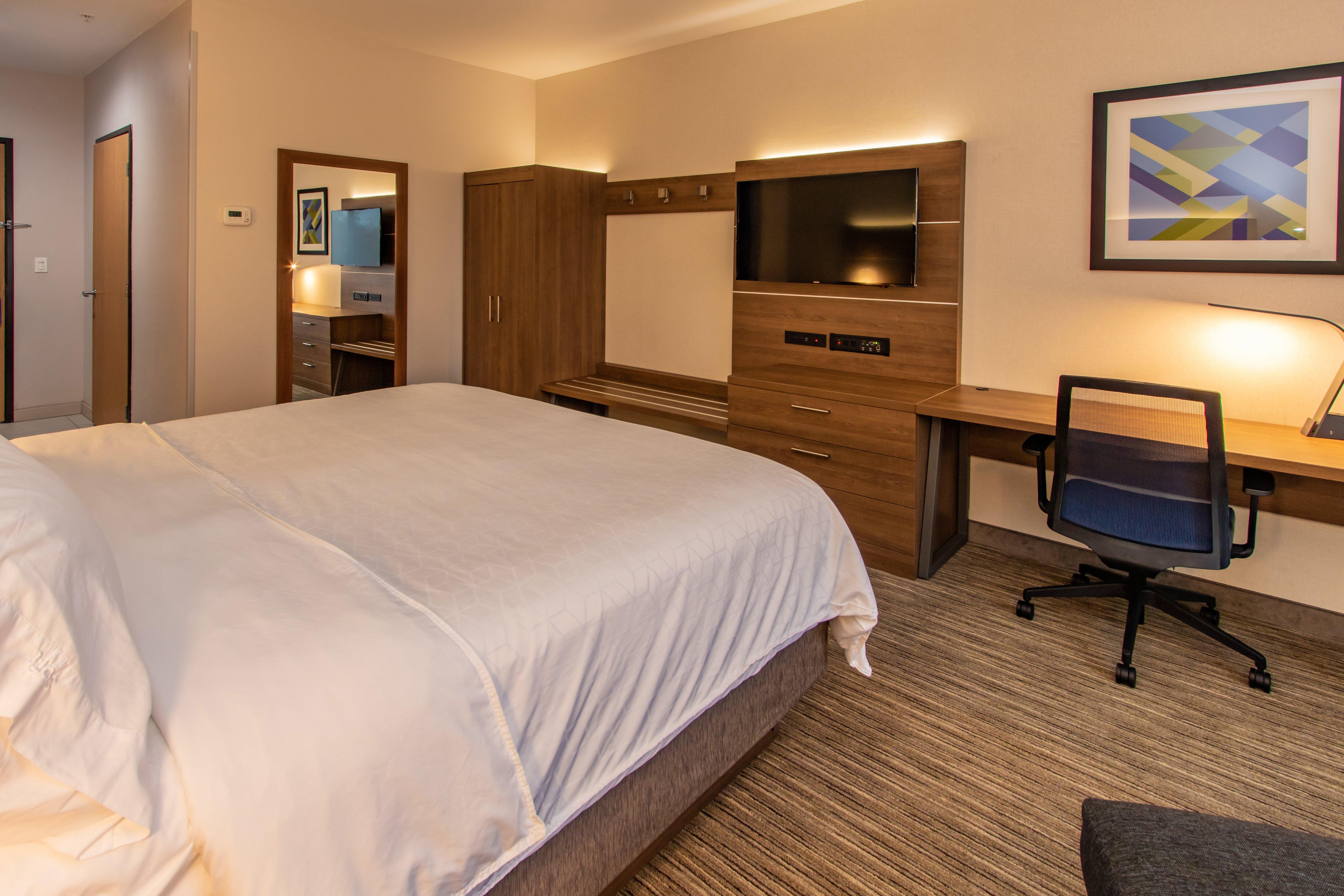 Holiday Inn Express Hotel & Suites Roseville - Galleria Area By Ihg Dış mekan fotoğraf