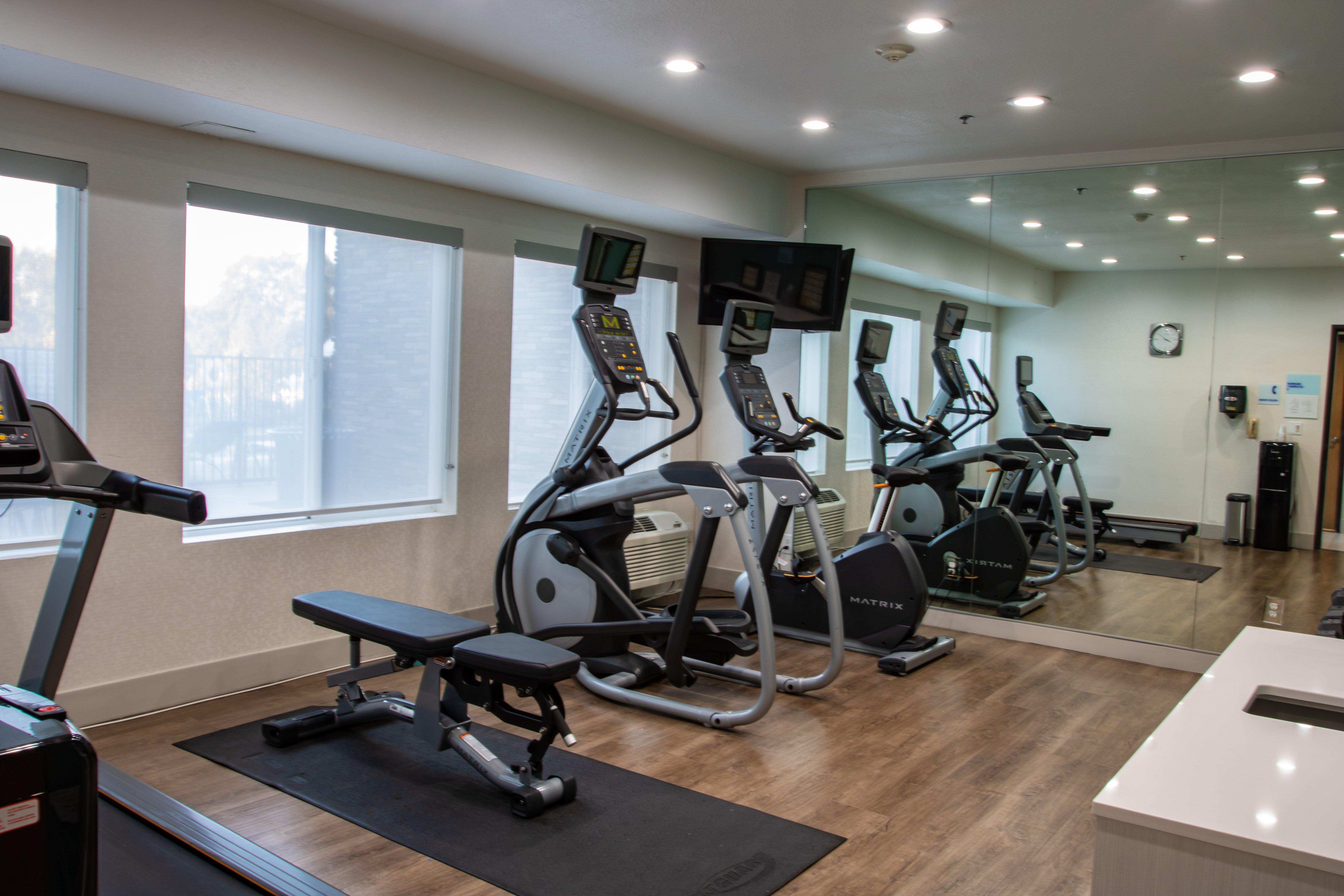 Holiday Inn Express Hotel & Suites Roseville - Galleria Area By Ihg Dış mekan fotoğraf