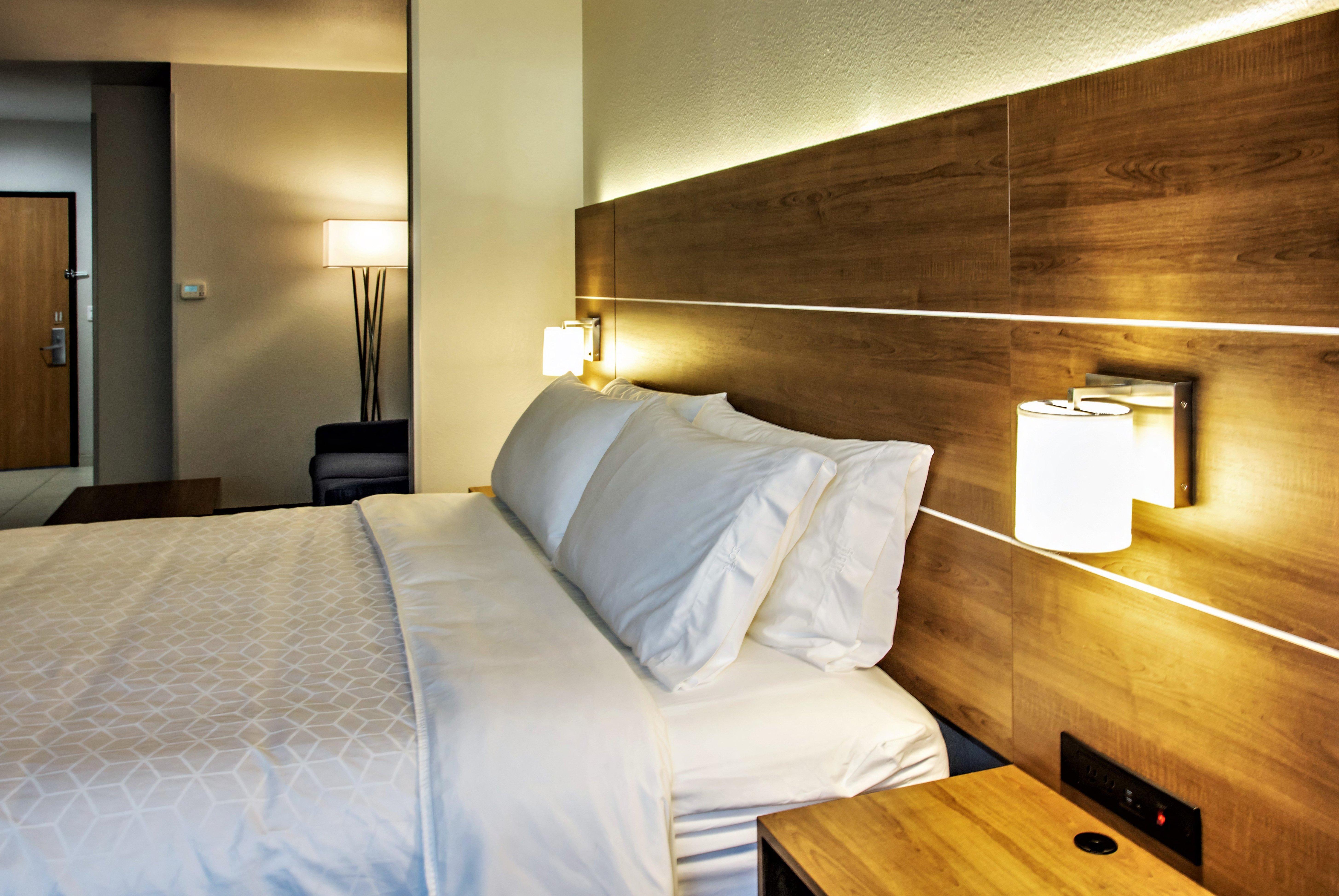 Holiday Inn Express Hotel & Suites Roseville - Galleria Area By Ihg Dış mekan fotoğraf