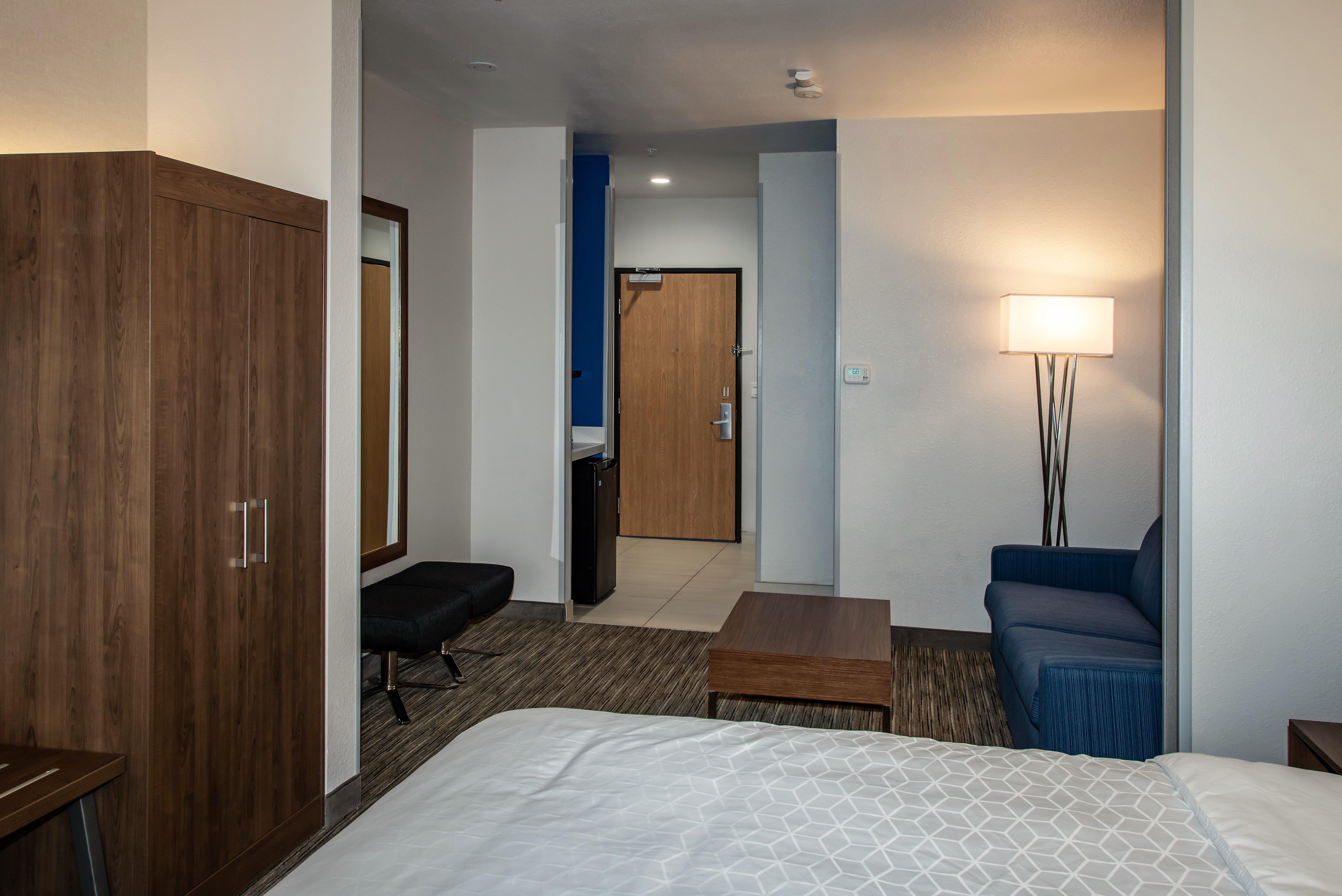 Holiday Inn Express Hotel & Suites Roseville - Galleria Area By Ihg Dış mekan fotoğraf