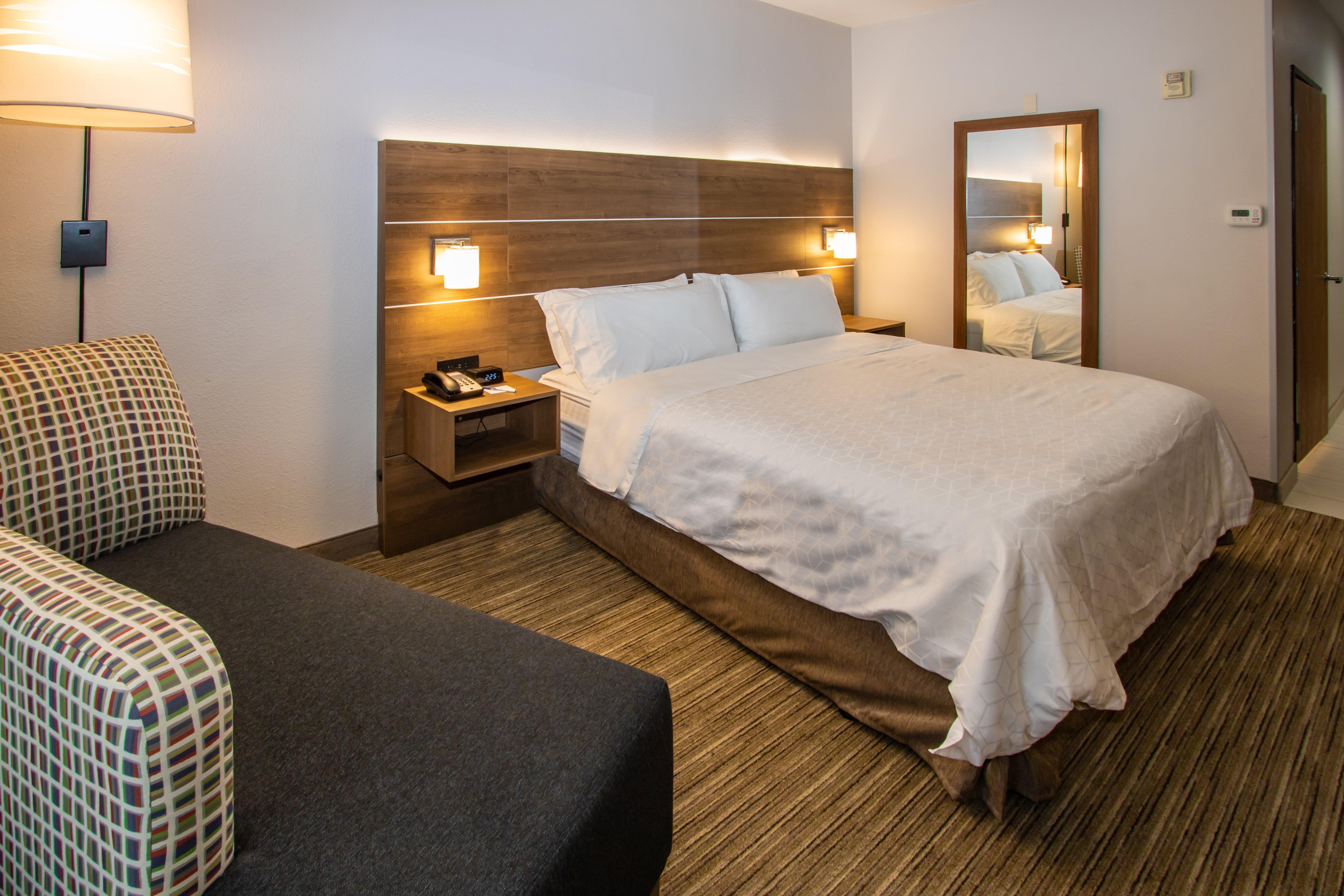 Holiday Inn Express Hotel & Suites Roseville - Galleria Area By Ihg Dış mekan fotoğraf