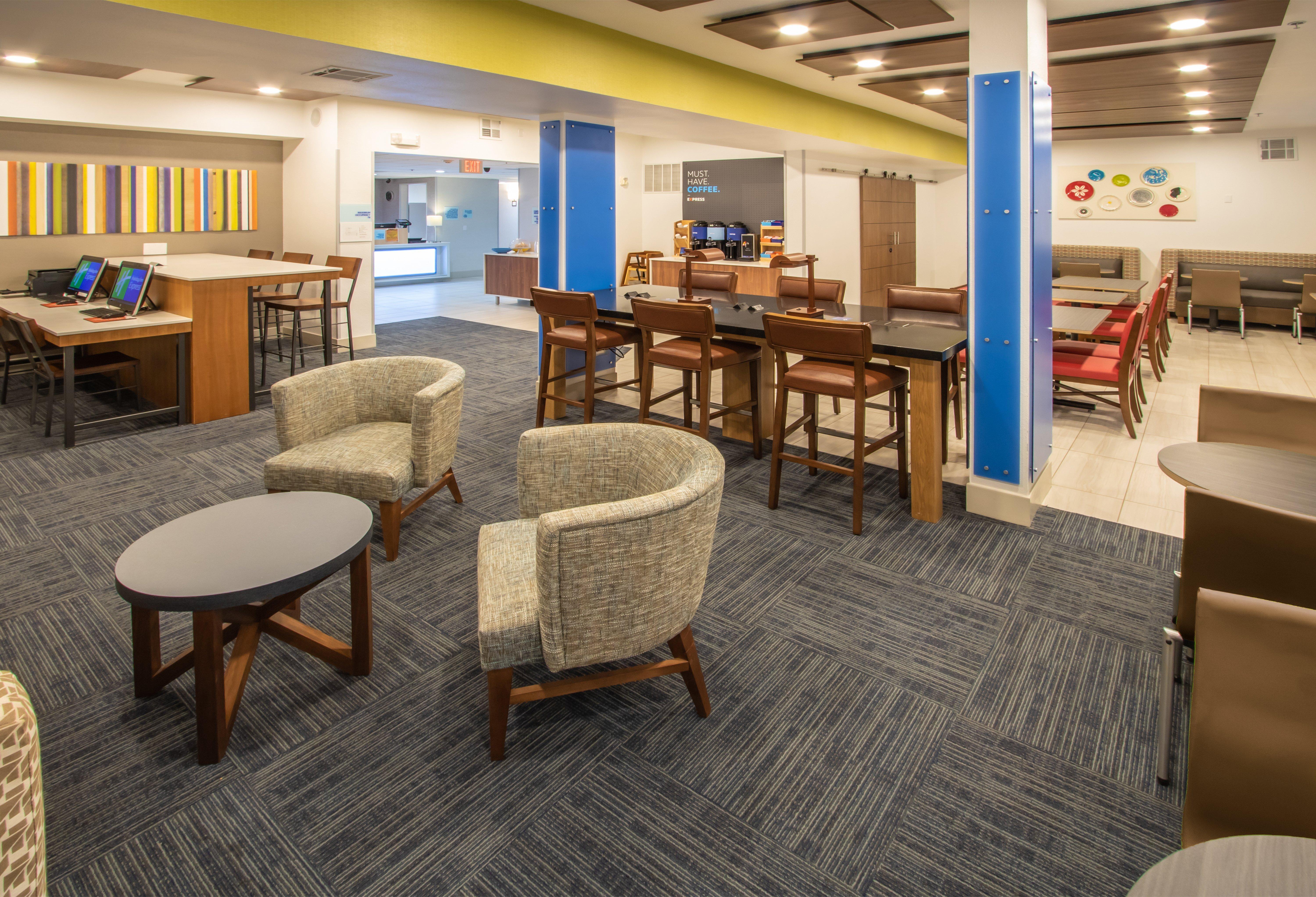 Holiday Inn Express Hotel & Suites Roseville - Galleria Area By Ihg Dış mekan fotoğraf