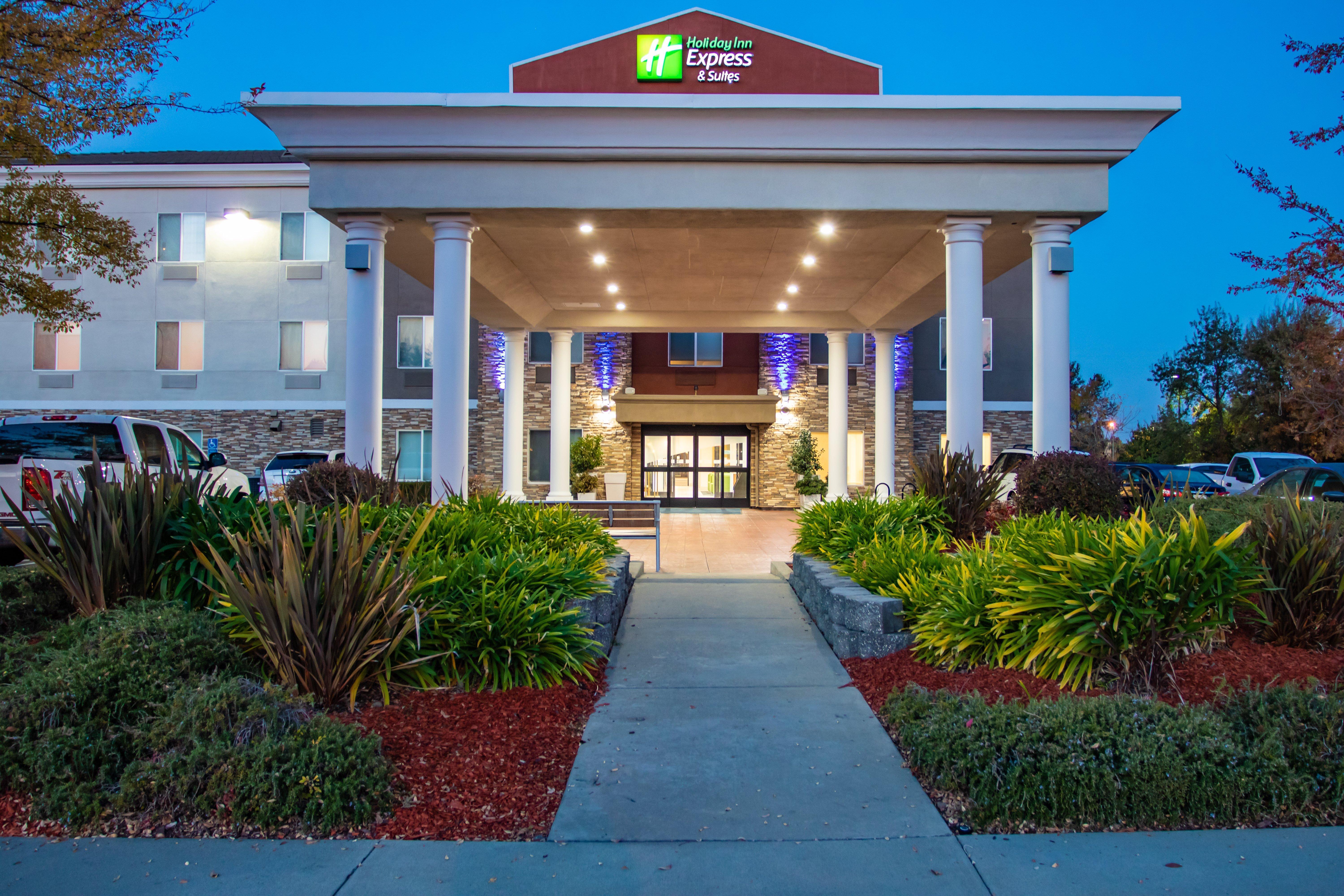 Holiday Inn Express Hotel & Suites Roseville - Galleria Area By Ihg Dış mekan fotoğraf