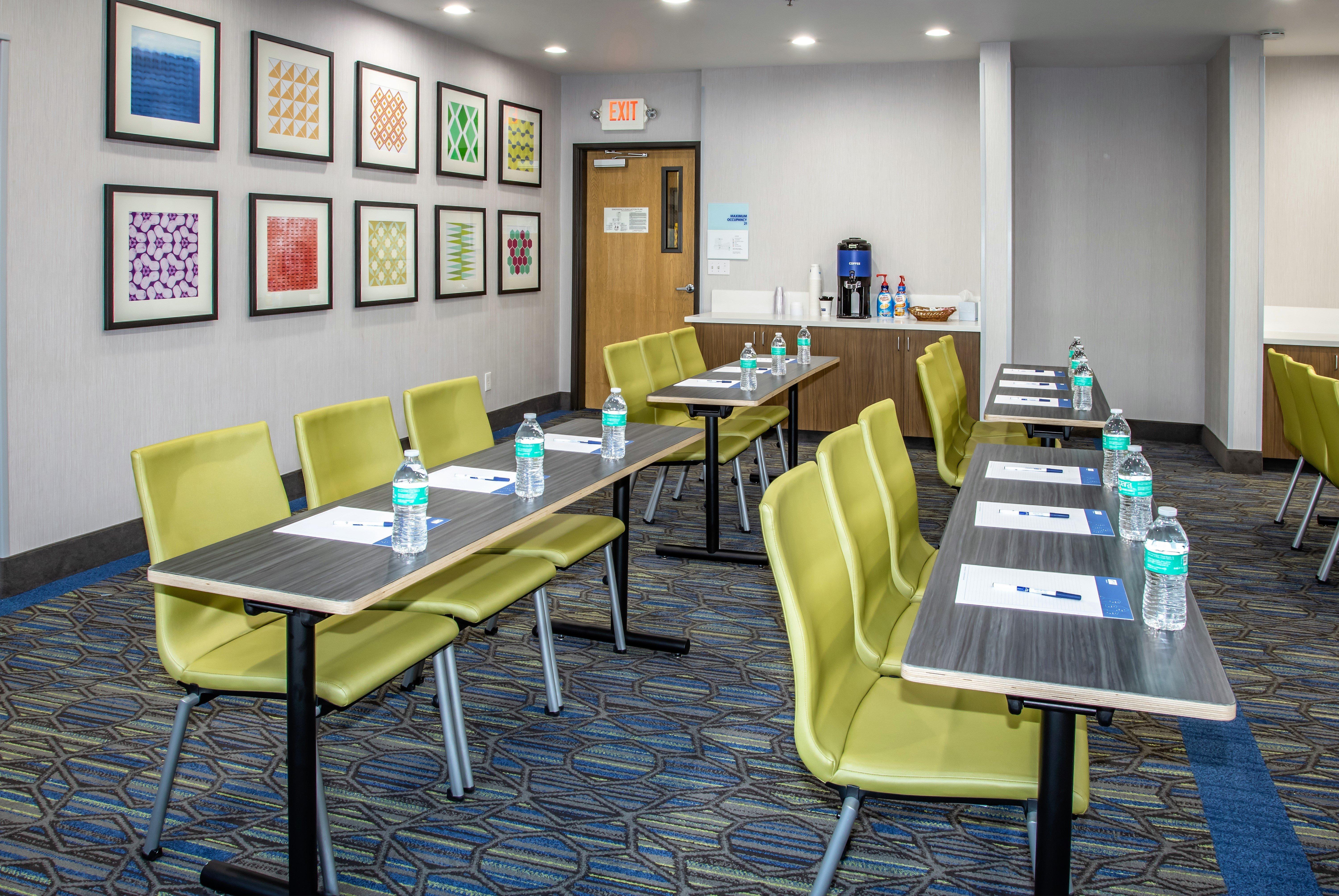 Holiday Inn Express Hotel & Suites Roseville - Galleria Area By Ihg Dış mekan fotoğraf