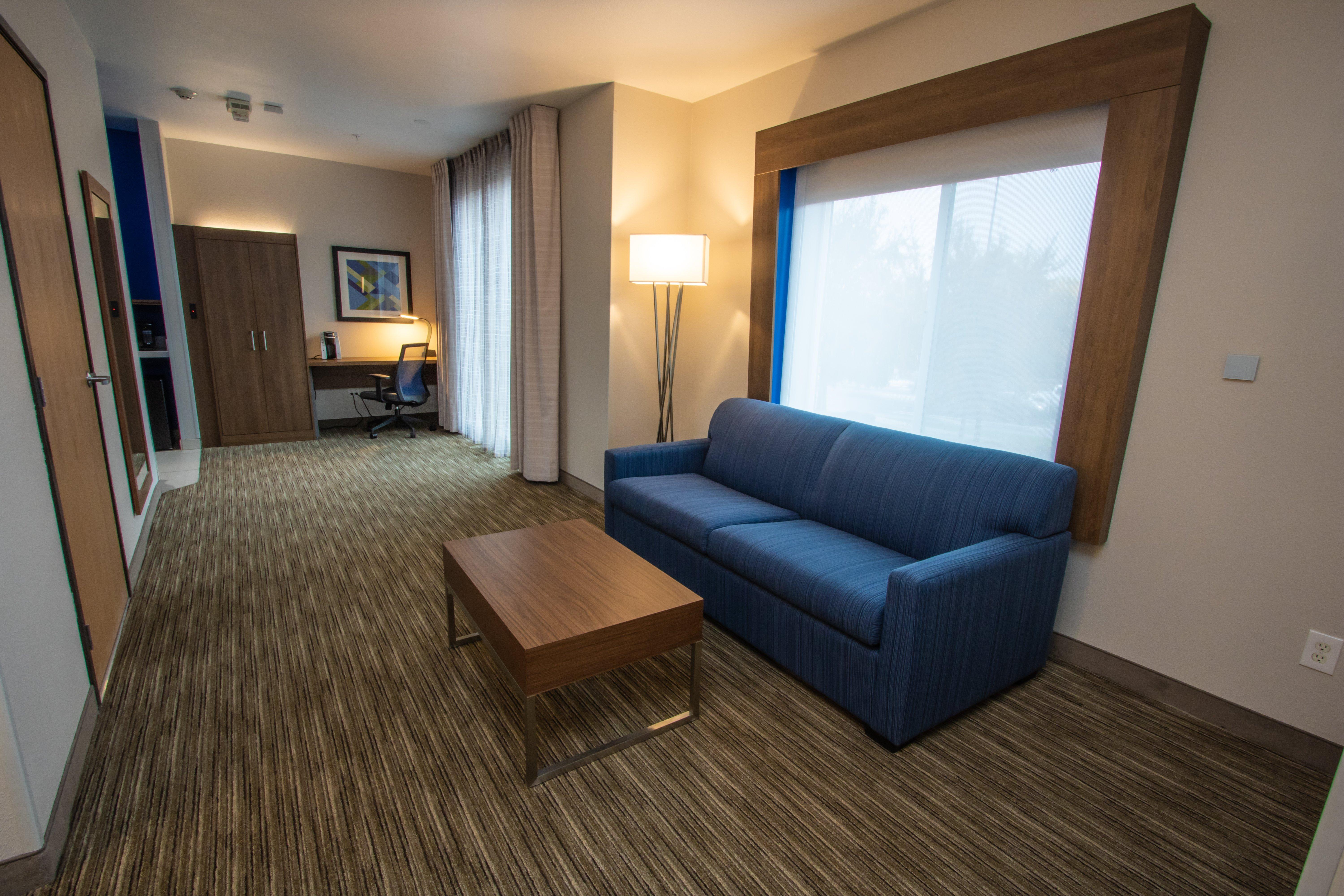 Holiday Inn Express Hotel & Suites Roseville - Galleria Area By Ihg Dış mekan fotoğraf